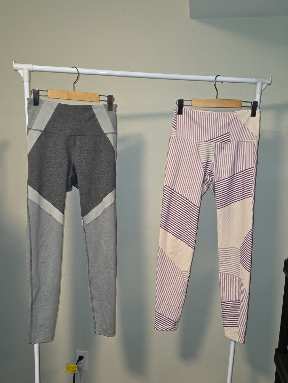Old Navy Active Leggings Bundle Size M Gray High Waisted & Pink Patterned